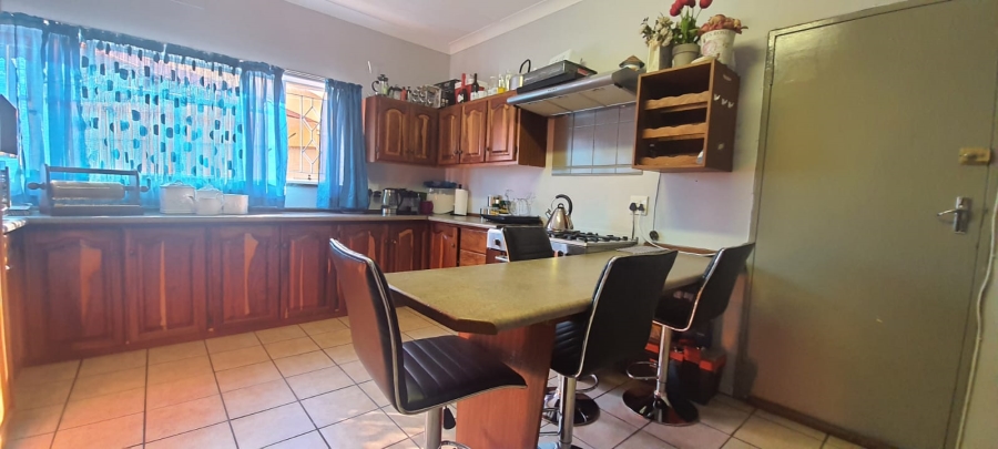 3 Bedroom Property for Sale in Roosheuwel North West